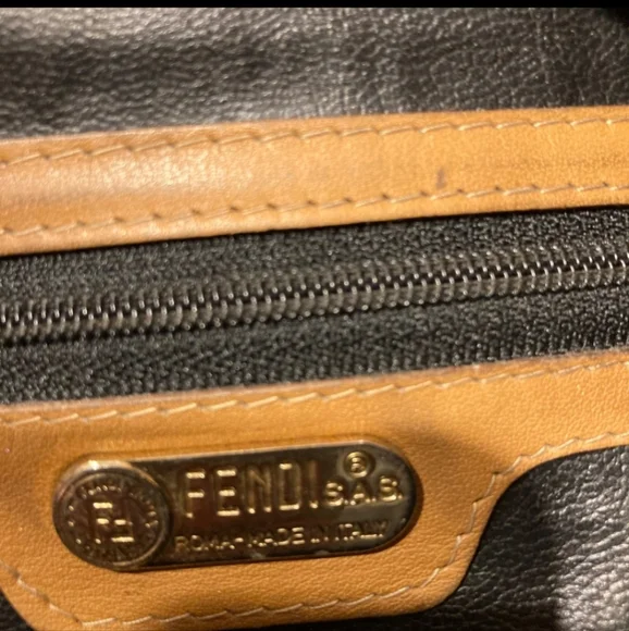🦋 VINTAGE FENDI HANDBAG - Picture 10 of 10